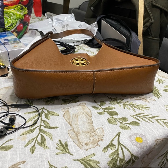 Tory Burch Miller Classic Shoulder Bag - Picture 4 of 4